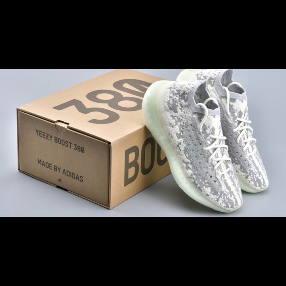 Adidas Yeezy Boost 380 Alien size 11 DS
